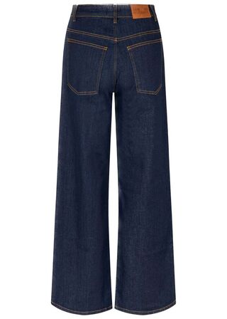 Nicette BAUM UND PFERDGARTEN Str.: 38