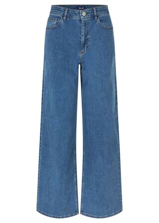 Nicette BAUM UND PFERDGARTEN Str.: 38