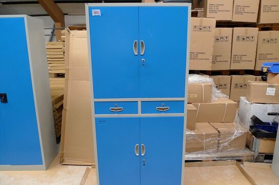 Stålskab, 180x85x39 cm, nr. 023