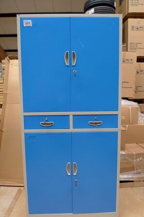 Stålskab, 180x85x39 cm, nr. 023