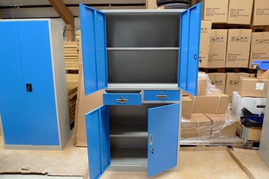 Stålskab, 180x85x39 cm, nr. 023