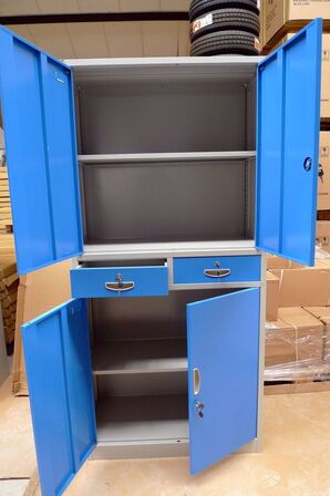 Stålskab, 180x85x39 cm, nr. 023