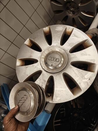 4 stk. Fælge AUDI med caps (MOMSFRI)