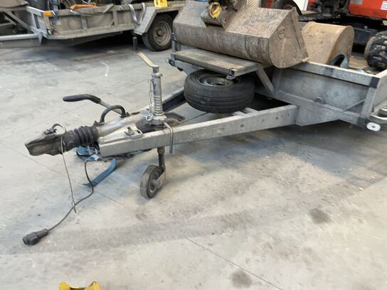 Maskintrailer VARIANT 3518M4