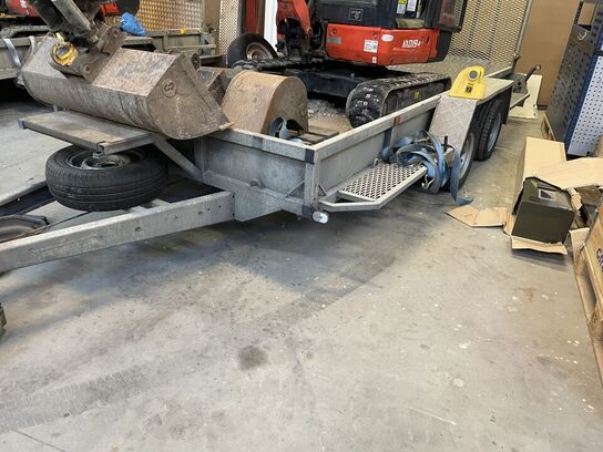 Maskintrailer VARIANT 3518M4