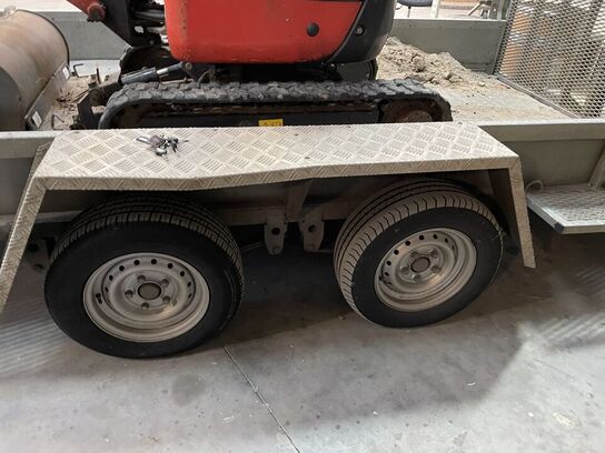 Maskintrailer VARIANT VA3518B4