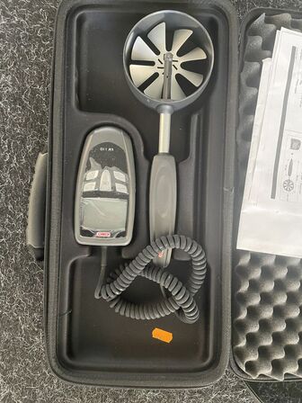 To måleinstrumenter