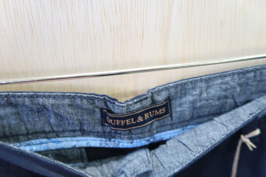 Shorts str. 54 DUFFEL & RUMS Model: 09FRS