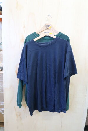 1 stk. T-shirt, 1 stk. Trøje str. 2XL ID Model: 600, 510