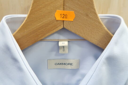 2 stk. Skjorter str. 44 OAKMORE