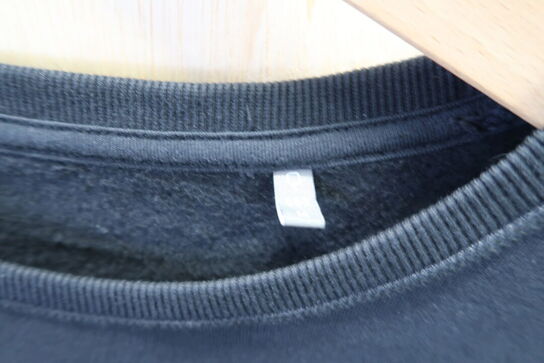 2 stk. Trøjer str. M ID Model: 683, 509