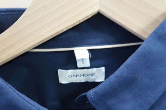 2 stk. Skjorter str. 44 OAKMORE