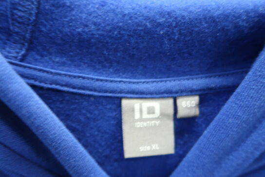 1 stk. Polotrøje, 1 stk. Trøje str. XL ID Model: 660, 525