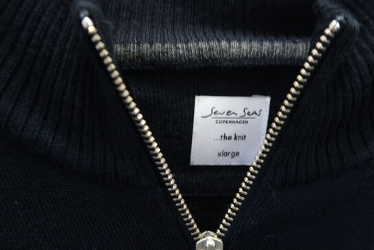 1 stk. Skjorte, 1 stk. Trøje str. XL SEVENS SEAS Model: S770