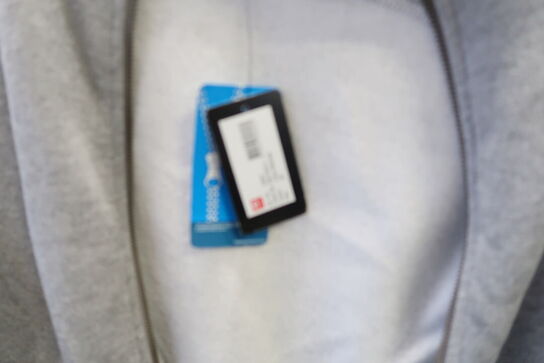 1 stk. Polotrøje, 1 stk. Trøje str. M ID Model: 628, 525