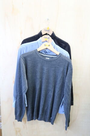 2 stk. Skjorte, 1 stk. Trøje str. M SEVEN SEAS Model: S85