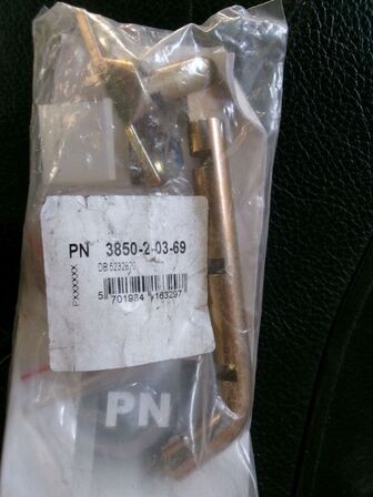 5 stk. kasselukkebeslag m.m.