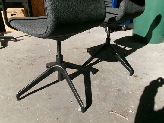 2 stk. kontorstol u/hjul