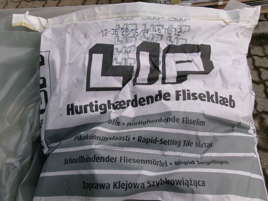 12 ps fliseklæb LIP