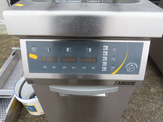 Friture ZANUSSI Z9KKLDBAMCC