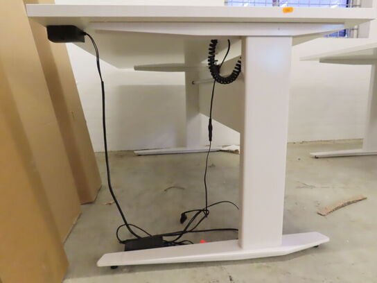 El hæve/sænke skrivebord