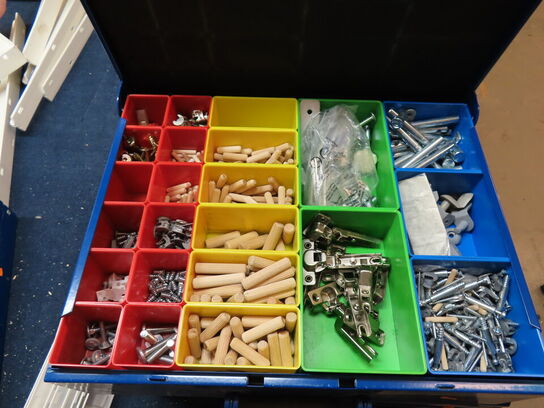 4 stk. Sortimentskasser SORTIMO med indhold