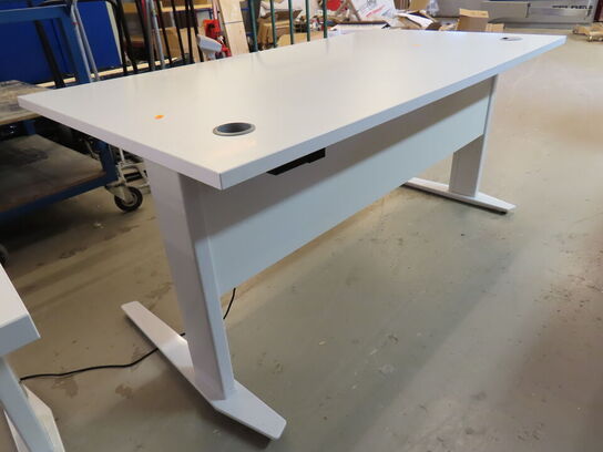 El hæve/sænke skrivebord