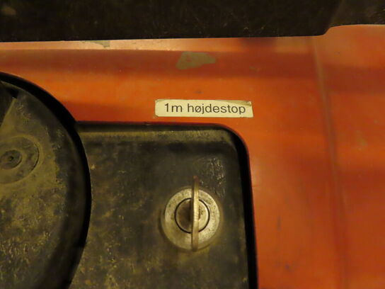 Elstabler med lader (defekt batteri) BT SPE125L