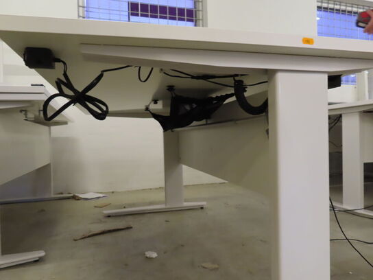 El hæve/sænke skrivebord