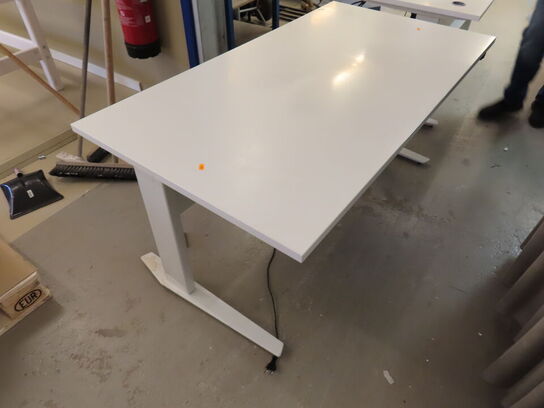 El hæve/sænke skrivebord