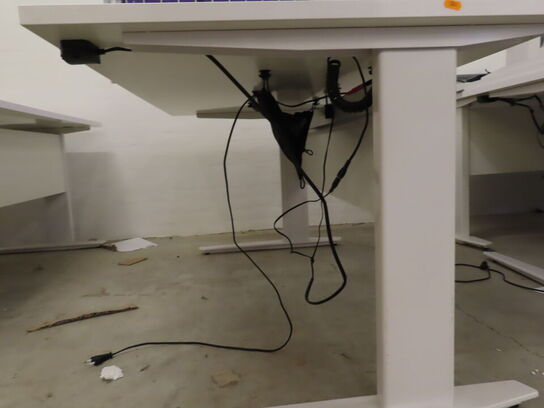 El hæve/sænke skrivebord