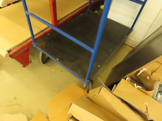 Transportvogn med hylder