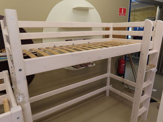 Børneseng halvhøj FLEXA FREJA