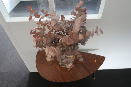 Sofabord samt vase