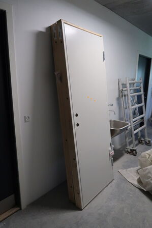 2 stk. døre DK023598 HERNING