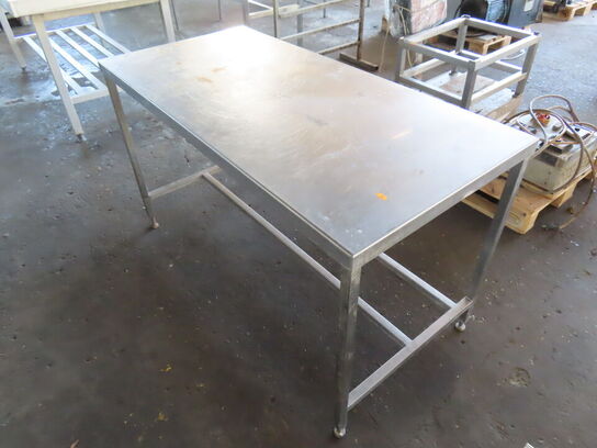 Industrikøkken stålbord