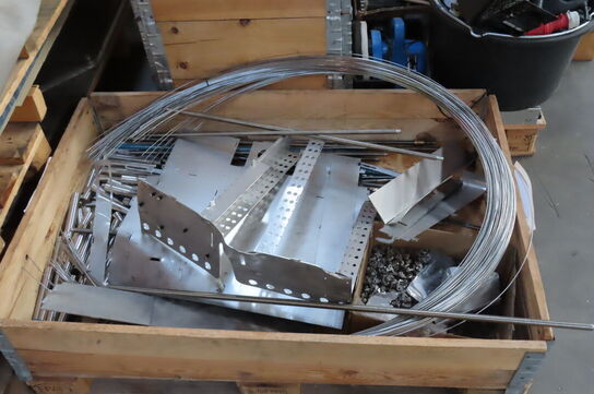 5-6 stk. paller med indhold 