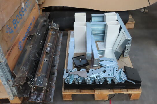 5-6 stk. paller med indhold 