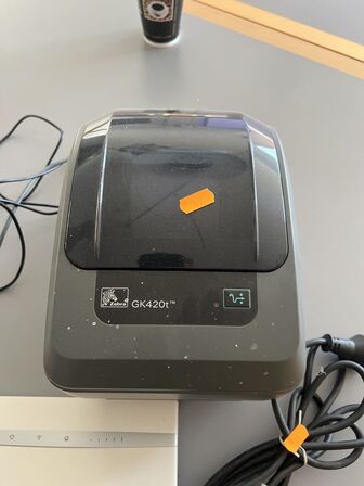 Labelprinter ZEBRA GK420t samt HUAWEI modem/router