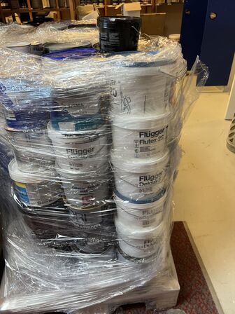 9 pll. maling. Udtaget fra biler. Kan være både uåbnet og åbnet.