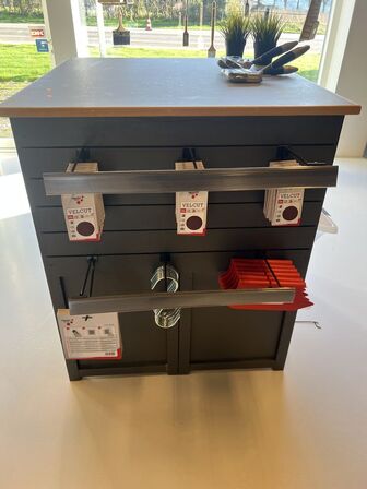 Salgsø 100x95x110 cm inkl. indhold