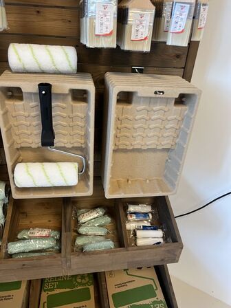 Salgsdisplay inkl. indhold