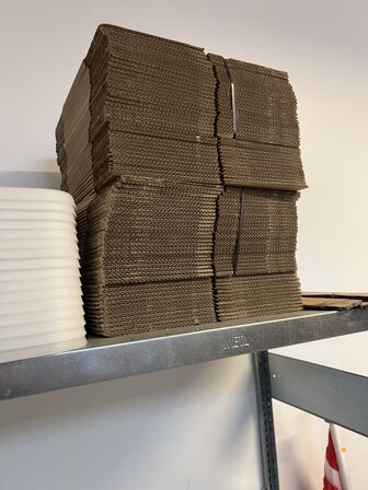 Reol META 3 fag inkl. indhold