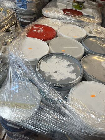 9 pll. maling. Udtaget fra biler. Kan være både uåbnet og åbnet.