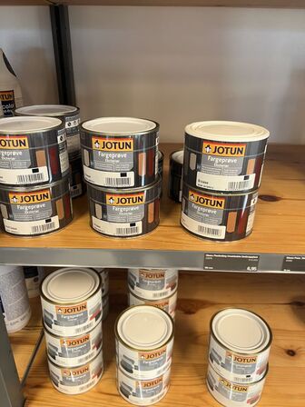 Salgsreol inkl. indhold - JOTUN m.v.