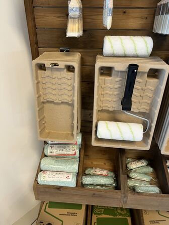 Salgsdisplay inkl. indhold