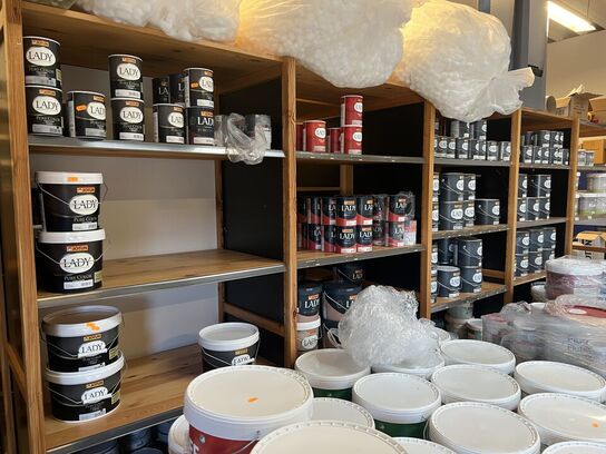 Alt JOTUN maling på fire reoler (se billeder)