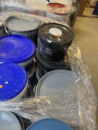 9 pll. maling. Udtaget fra biler. Kan være både uåbnet og åbnet.