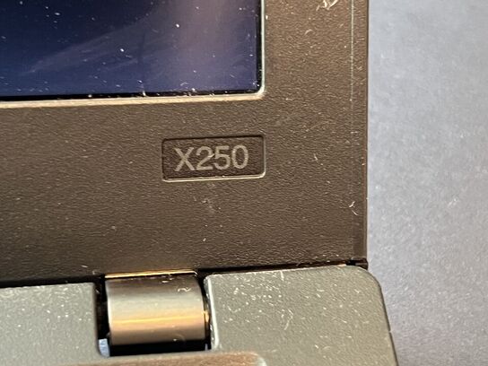 Bærbar PC LENOVO X250 inkl. skærm, tastatur og dock