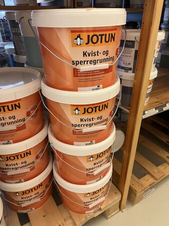 Parti JOTUN i forsk. baser m.v. (se billeder)